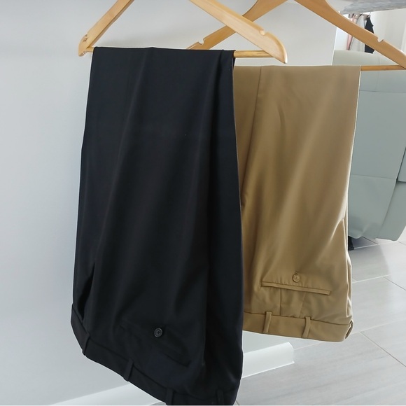 Van Heusen Men's Black and Tan Dress Pants - Picture 2 of 11